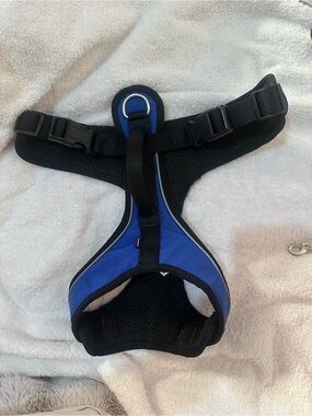 Adjustable Blue No-Pull Dog Harness with Reflective Accent